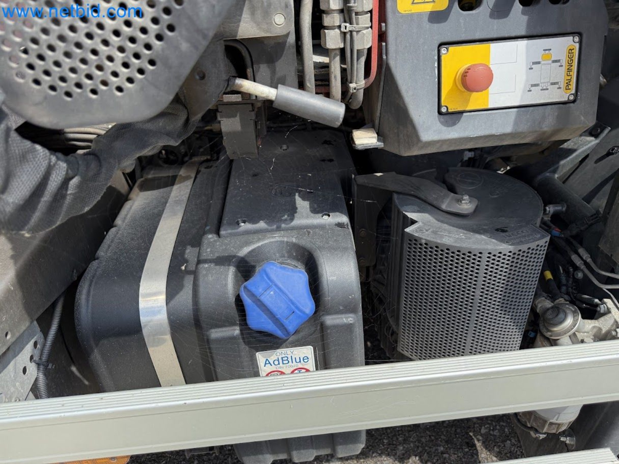 Ciężarówka IVECO 160-320 Eurocargo z żurawiem załadunkowym Palfinger PK 18002-EH B Power Link Plus-36