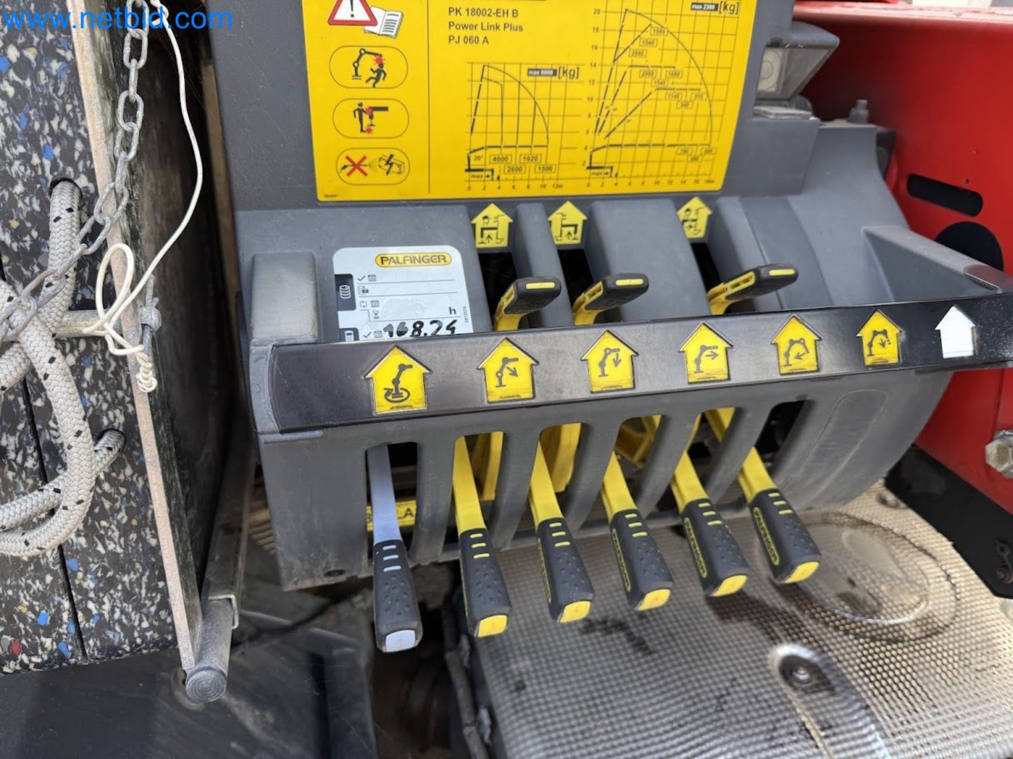 Ciężarówka IVECO 160-320 Eurocargo z żurawiem załadunkowym Palfinger PK 18002-EH B Power Link Plus-60