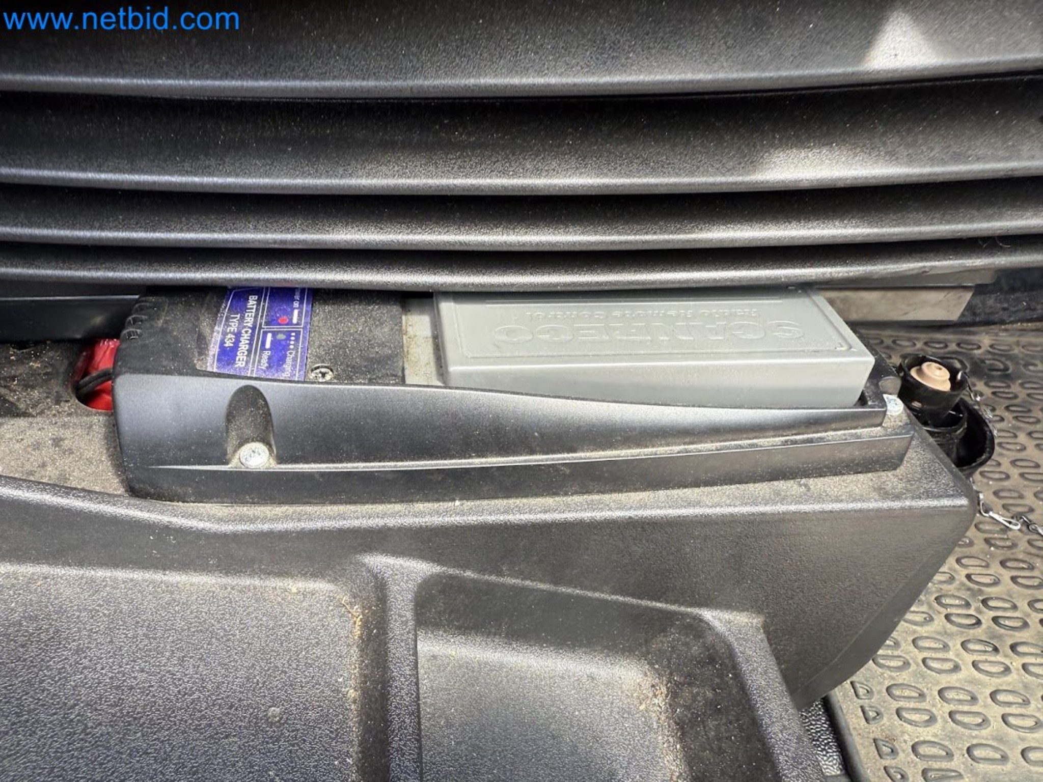 Ciężarówka IVECO 160-320 Eurocargo z żurawiem załadunkowym Palfinger PK 18002-EH B Power Link Plus-70