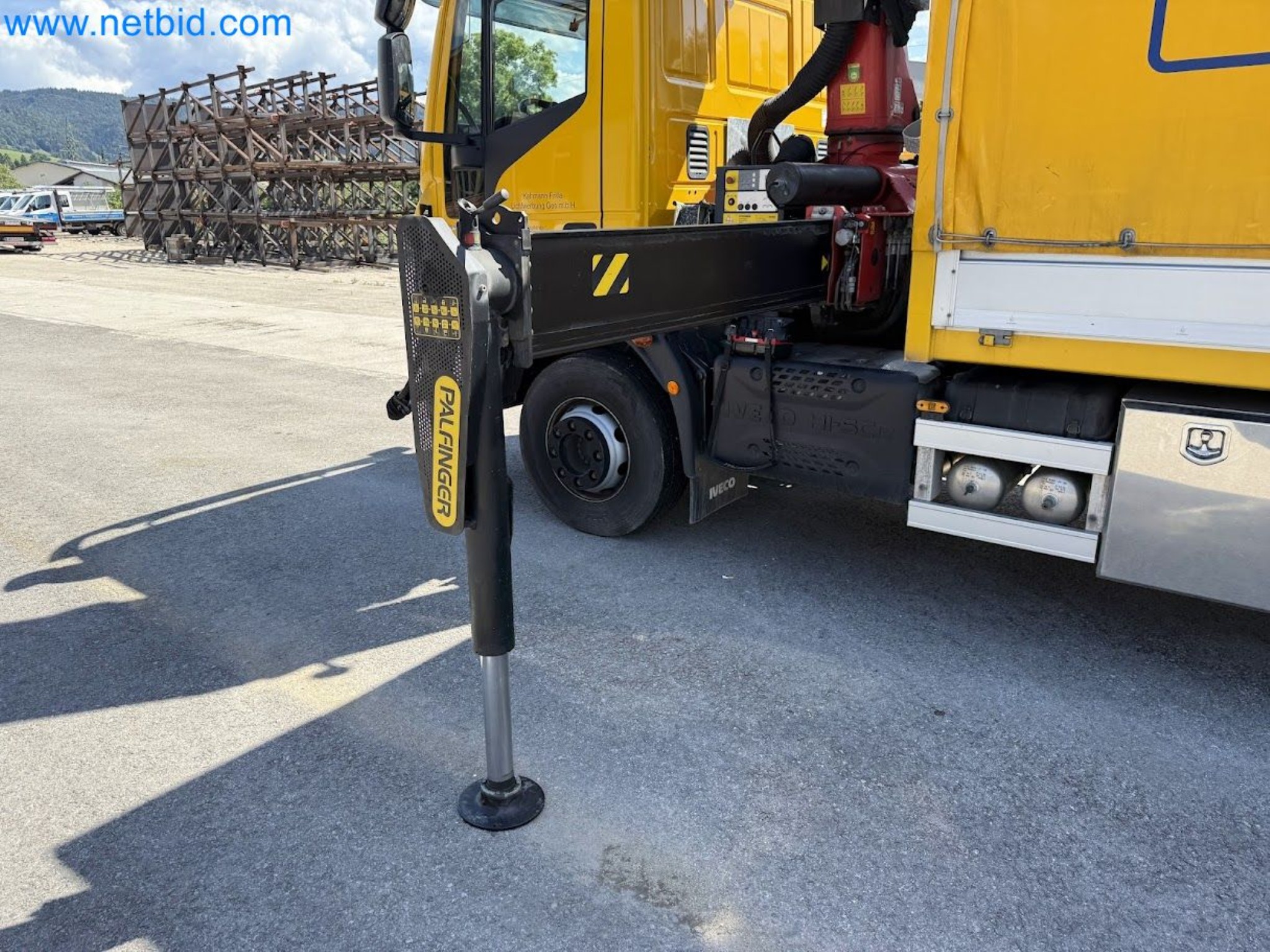 Ciężarówka IVECO 160-320 Eurocargo z żurawiem załadunkowym Palfinger PK 18002-EH B Power Link Plus-7