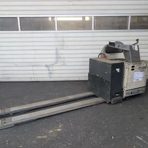 div. Hoch- und Niederhubwagen aus einem Lagerbestand