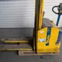 thumbnail-div. Hoch- und Niederhubwagen aus einem Lagerbestand-2