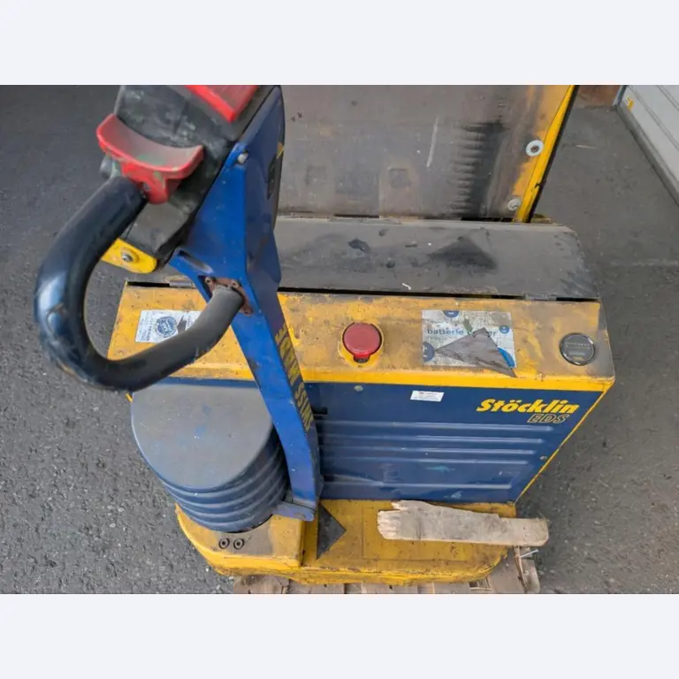 div. Hoch- und Niederhubwagen aus einem Lagerbestand-4