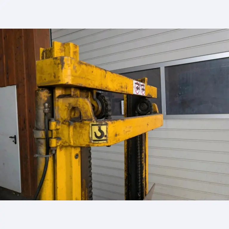 div. Hoch- und Niederhubwagen aus einem Lagerbestand-7