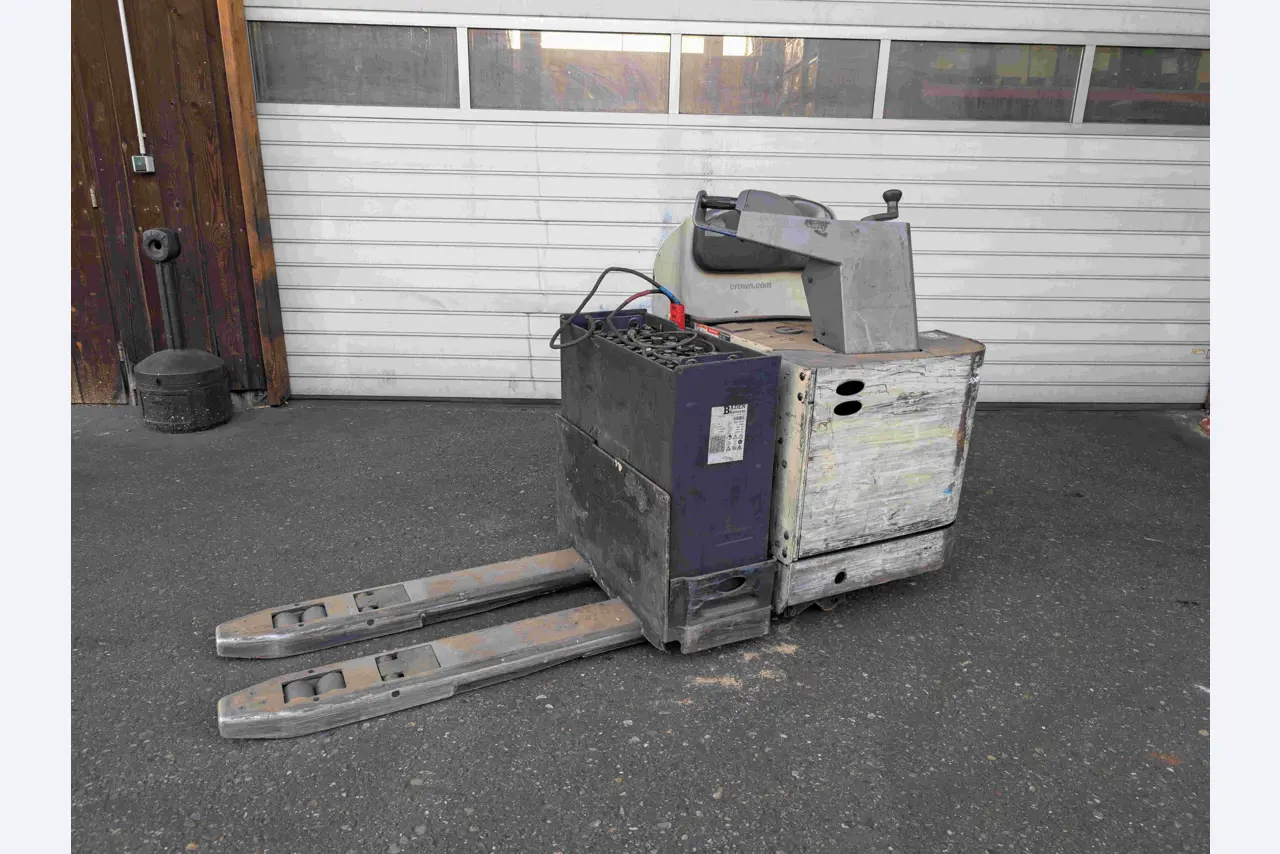 Various high and low lift trucks from stock-1