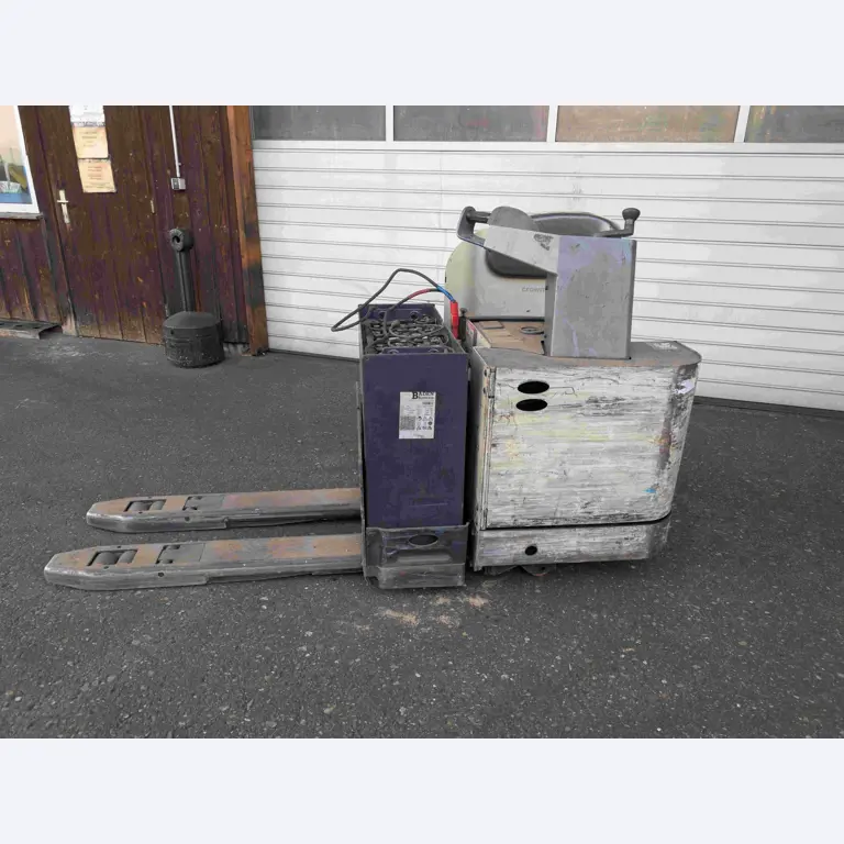 Various high and low lift trucks from stock-2