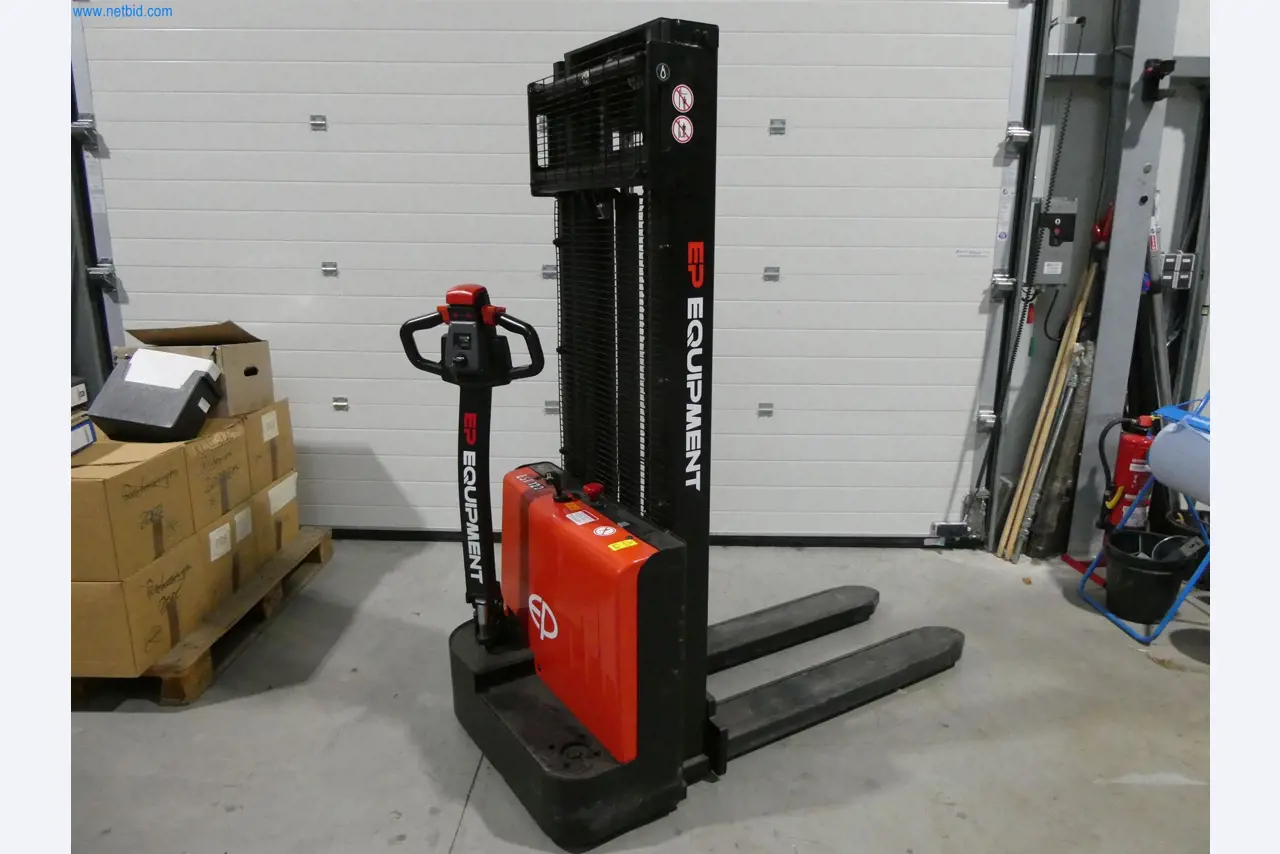 Stroje pro stavebnictví, dopravu, kancelářské vybavení-1