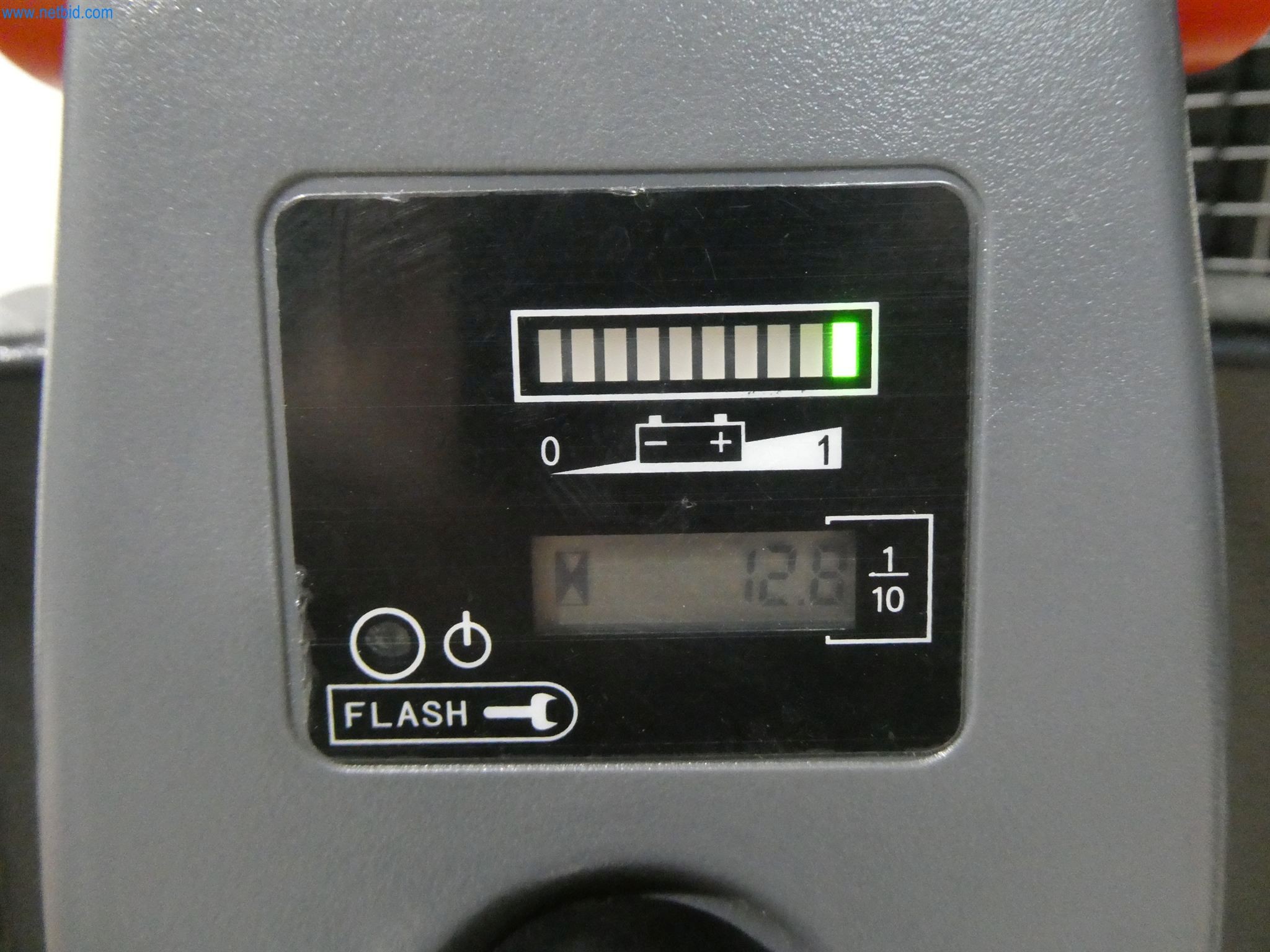 Maszyny budowlane, transportowe, sprzęt biurowy-2