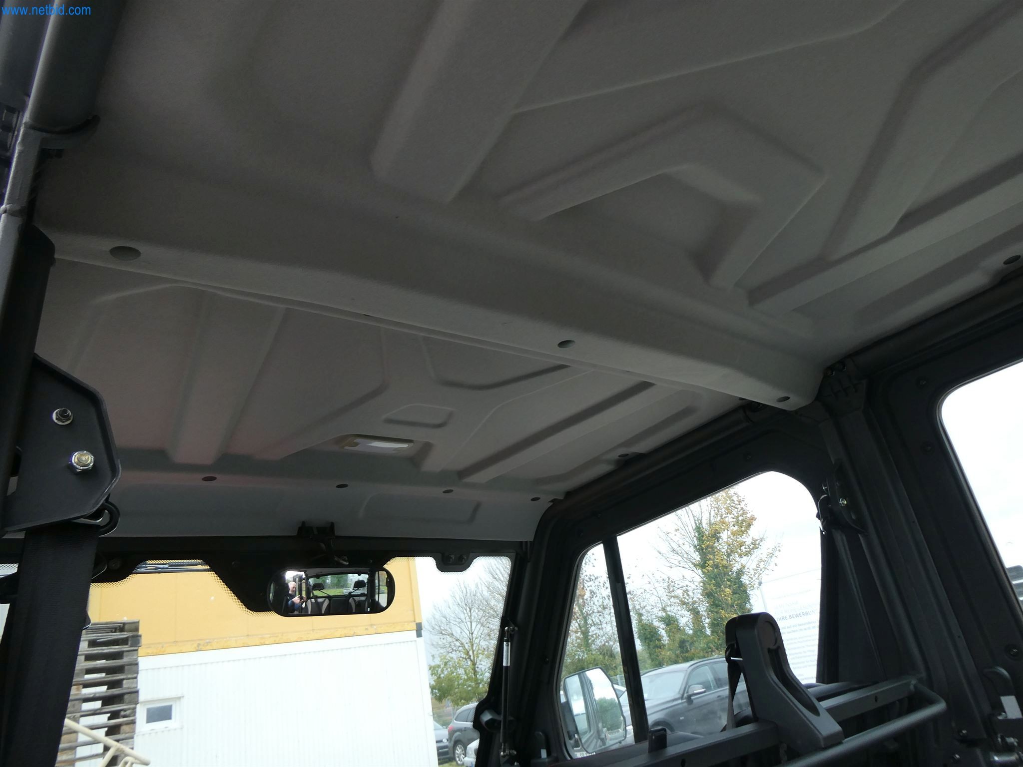 Maszyny budowlane, transportowe, sprzęt biurowy-12