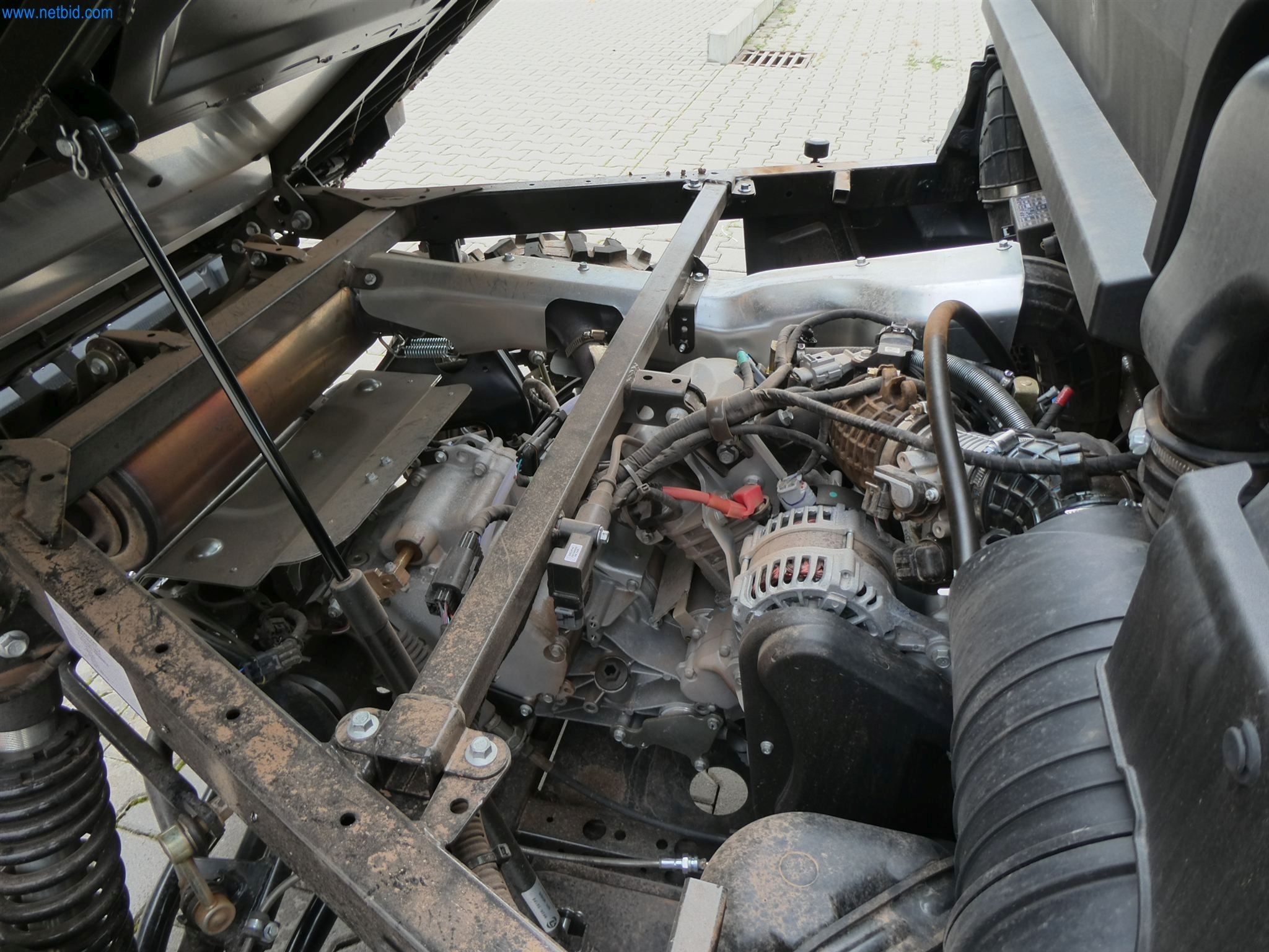 Maszyny budowlane, transportowe, sprzęt biurowy-17