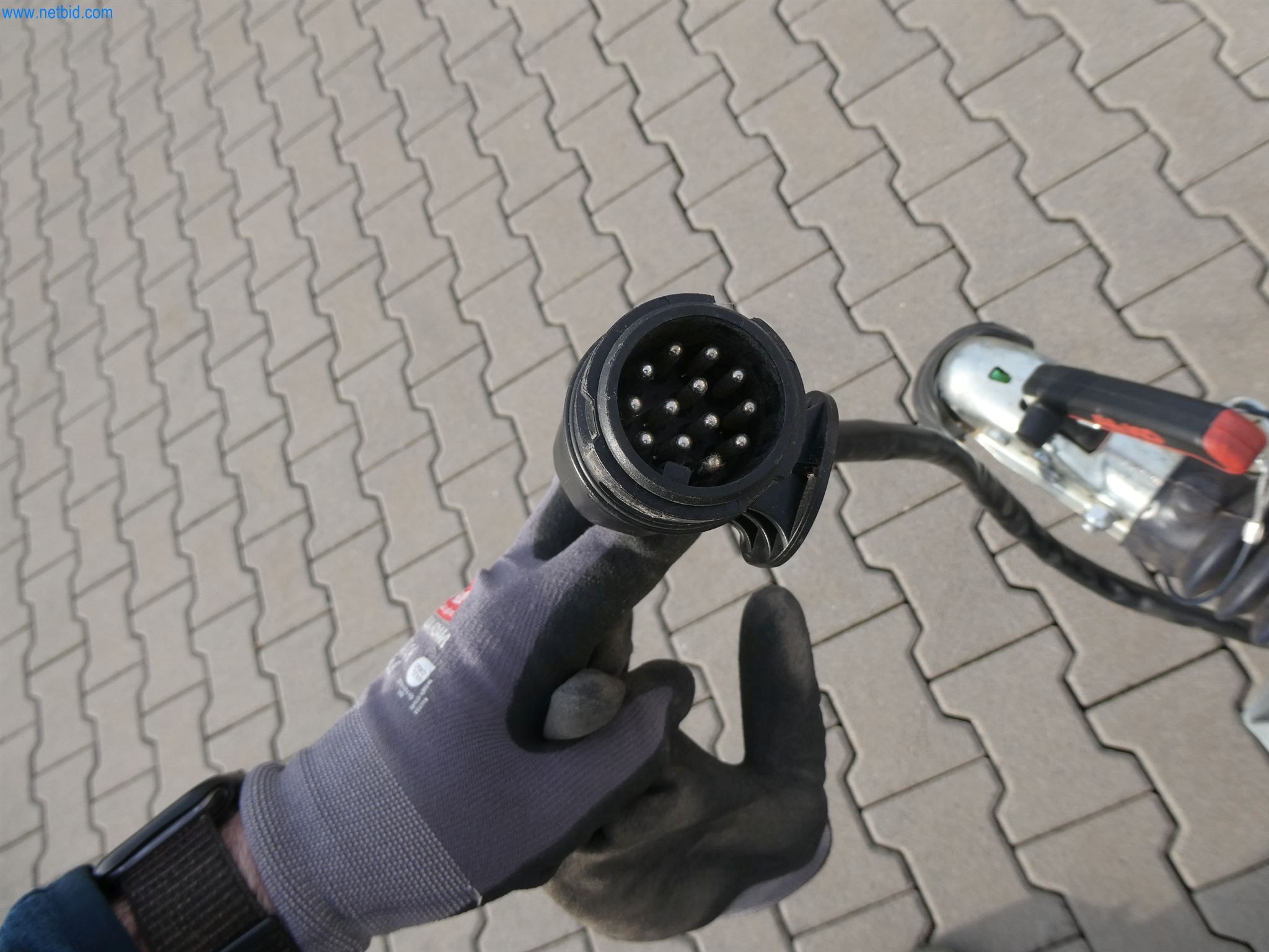 Maszyny budowlane, transportowe, sprzęt biurowy-22