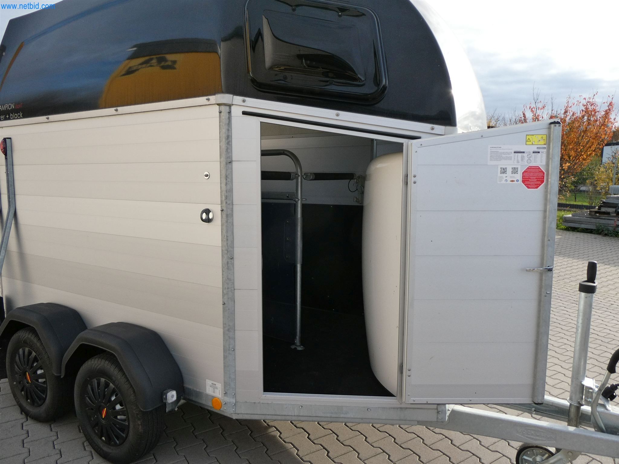 Maszyny budowlane, transportowe, sprzęt biurowy-6