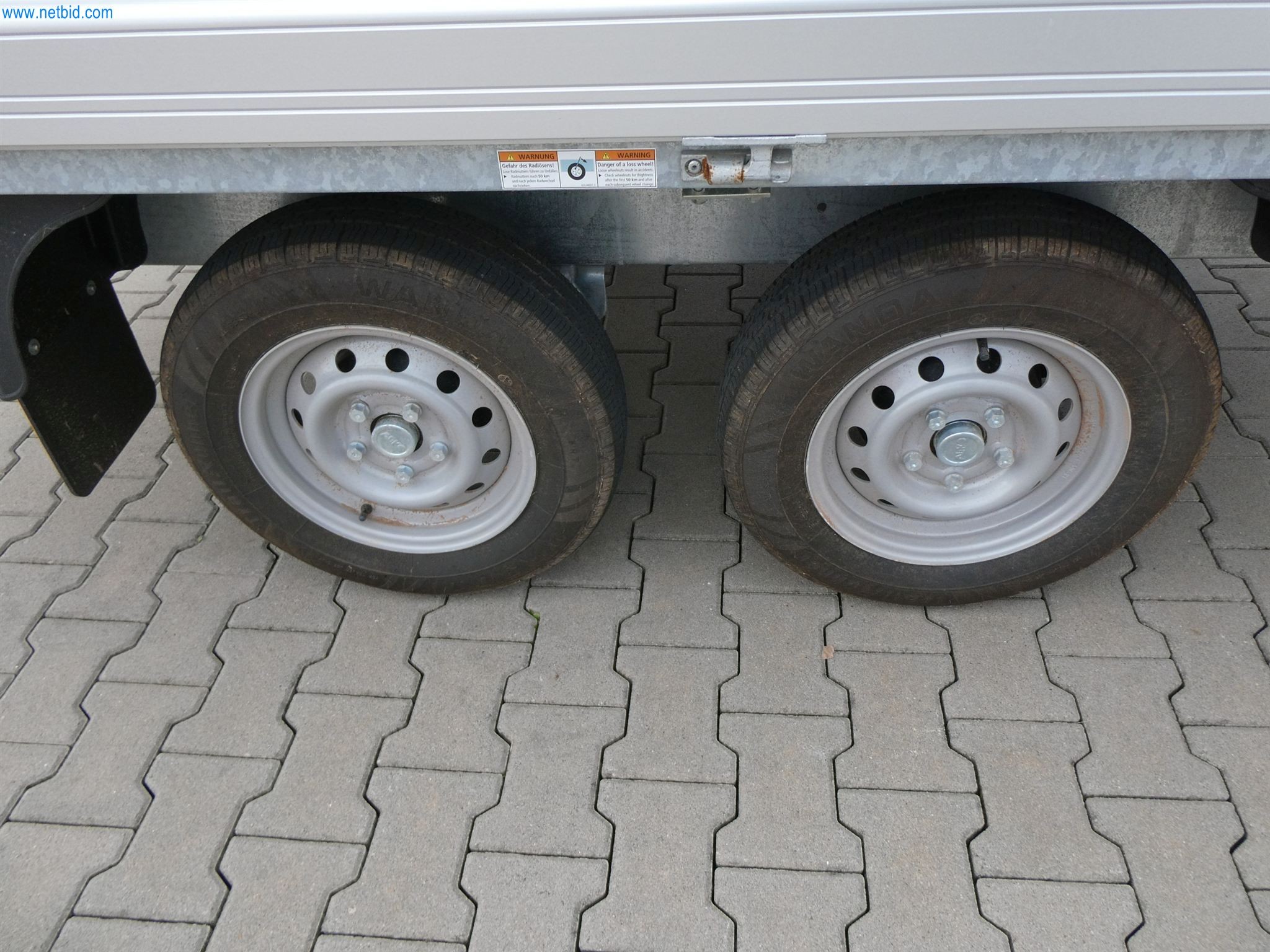 Maszyny budowlane, transportowe, sprzęt biurowy-12