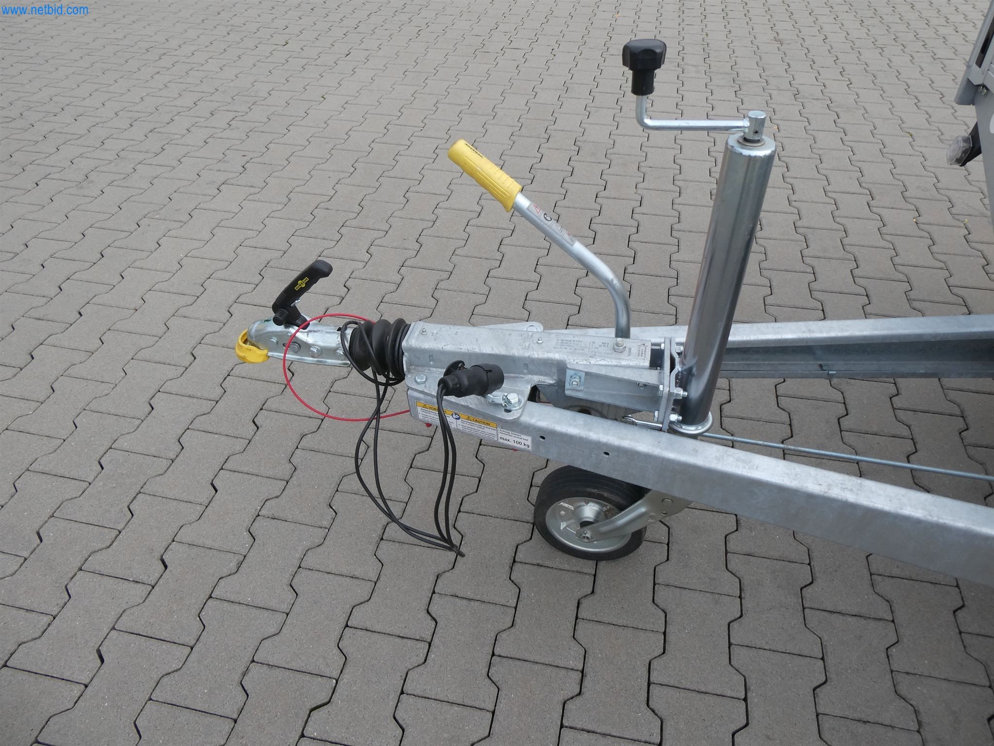 Maszyny budowlane, transportowe, sprzęt biurowy-8