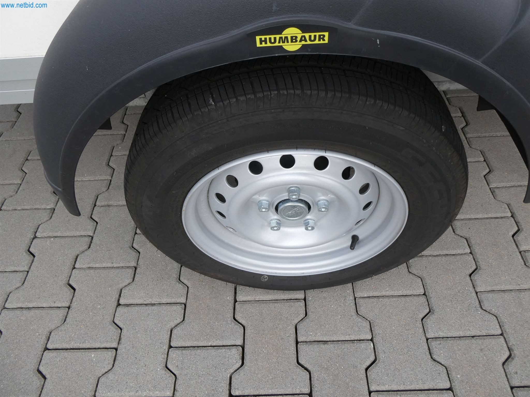 Maszyny budowlane, transportowe, sprzęt biurowy-16