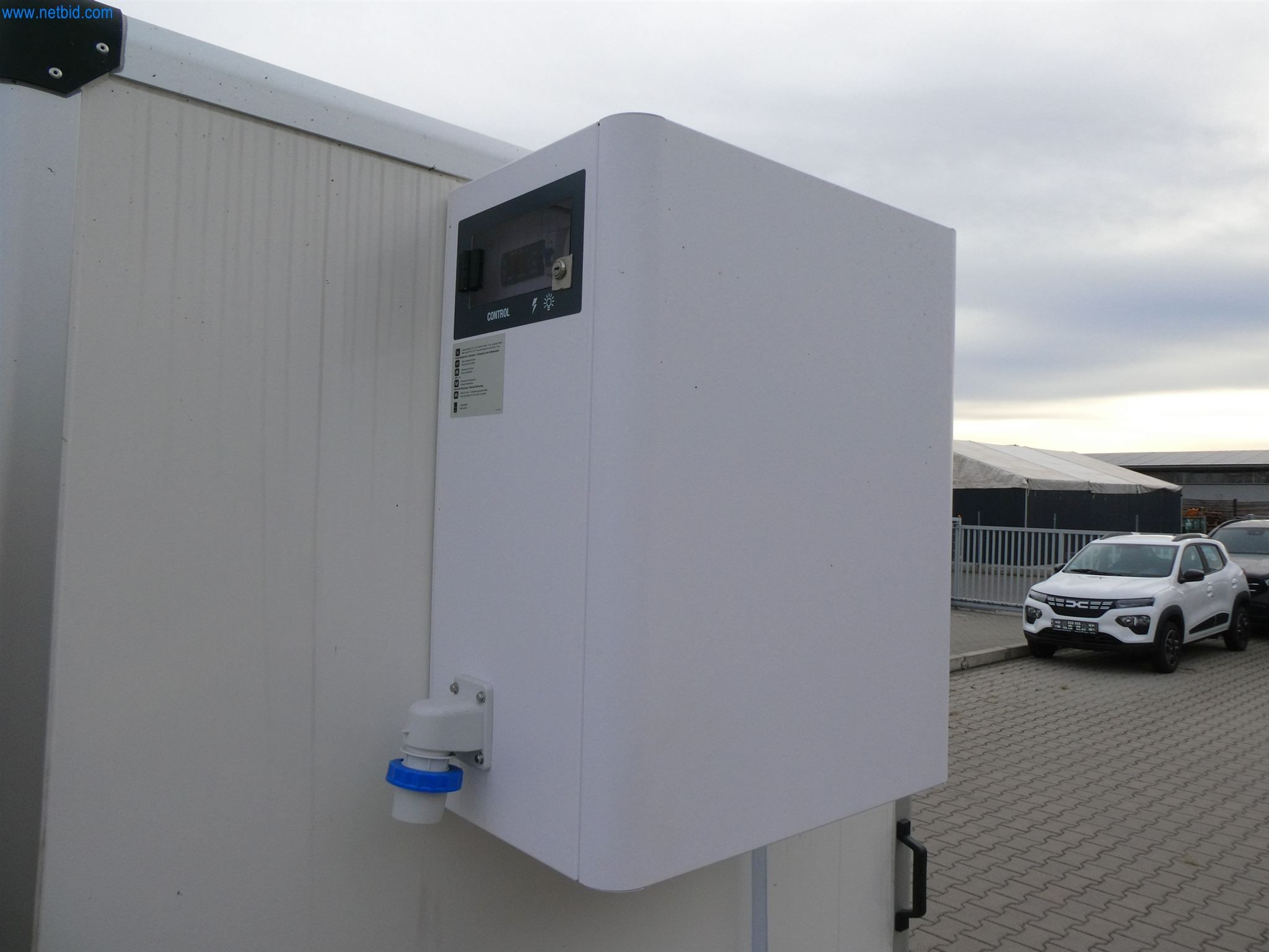 Maszyny budowlane, transportowe, sprzęt biurowy-7