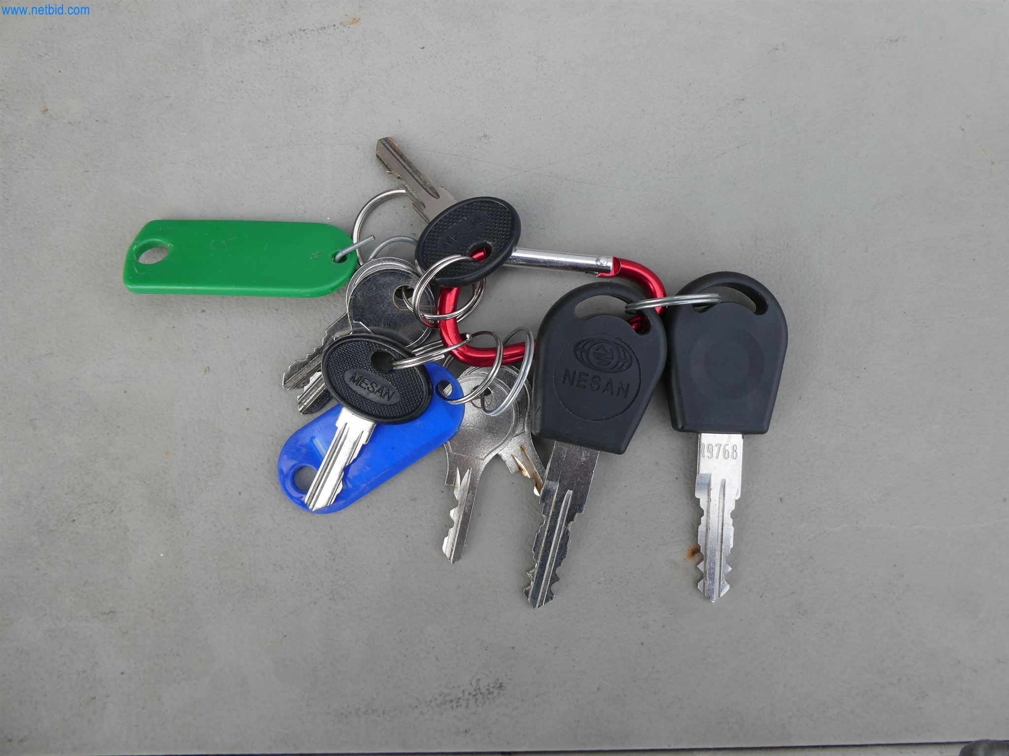 Machines pour la construction de bâtiments, le transport, l'équipement de bureau-11