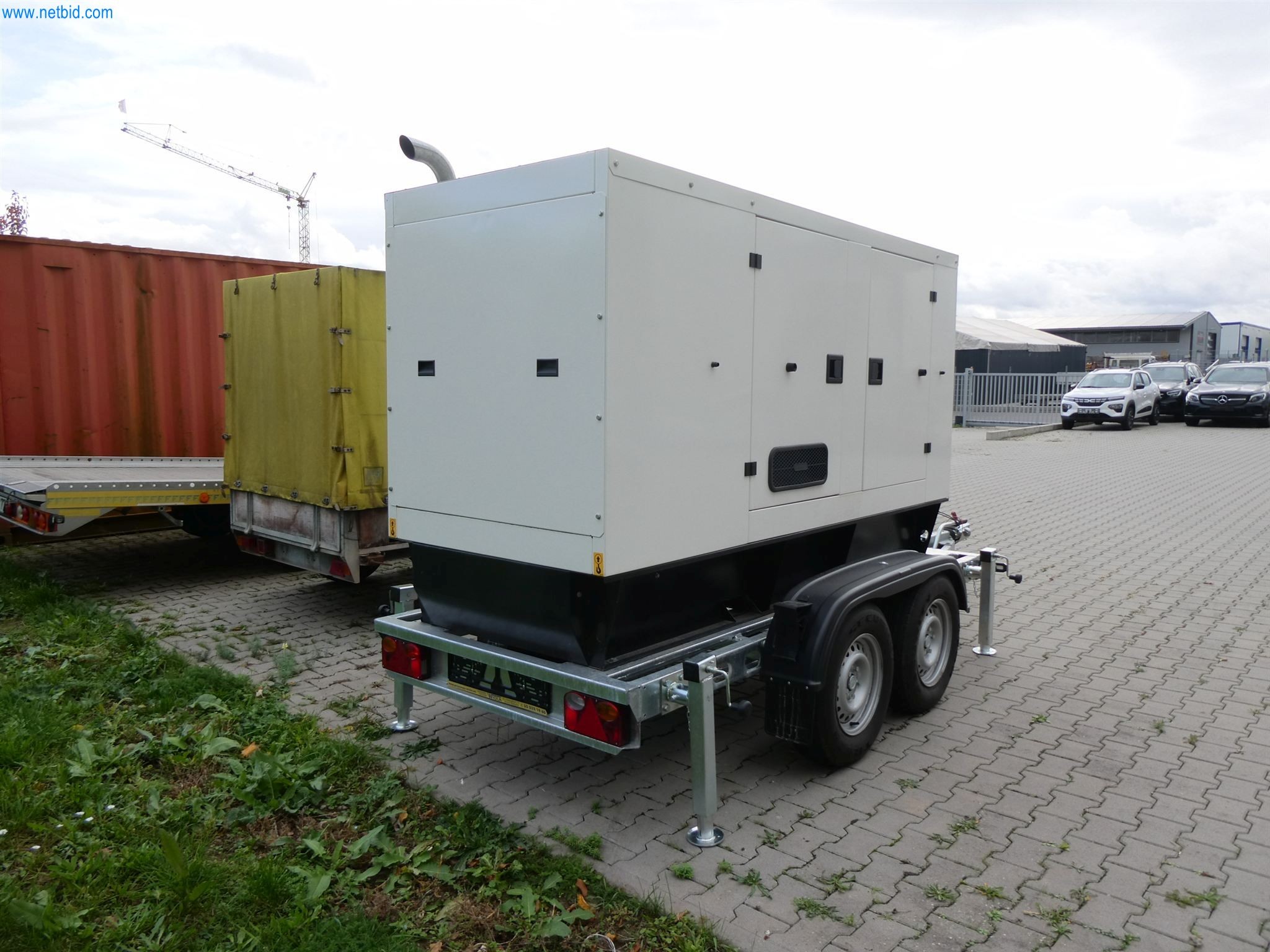 Machines pour la construction de bâtiments, le transport, l'équipement de bureau-13