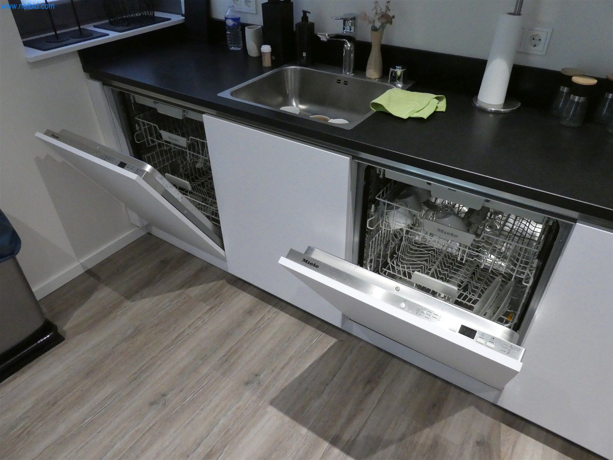 Maszyny budowlane, transportowe, sprzęt biurowy-3