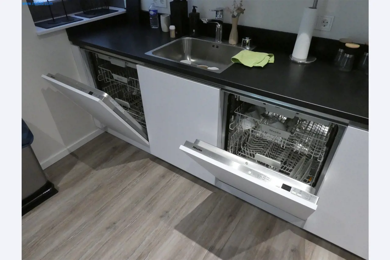 Maszyny budowlane, transportowe, sprzęt biurowy-3