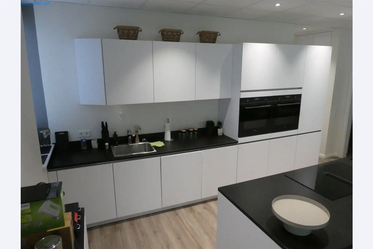 Maszyny budowlane, transportowe, sprzęt biurowy-6