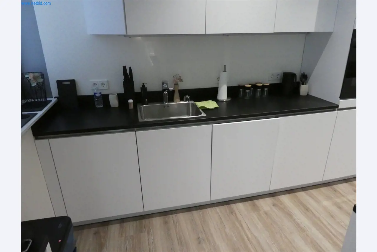 Maszyny budowlane, transportowe, sprzęt biurowy-7