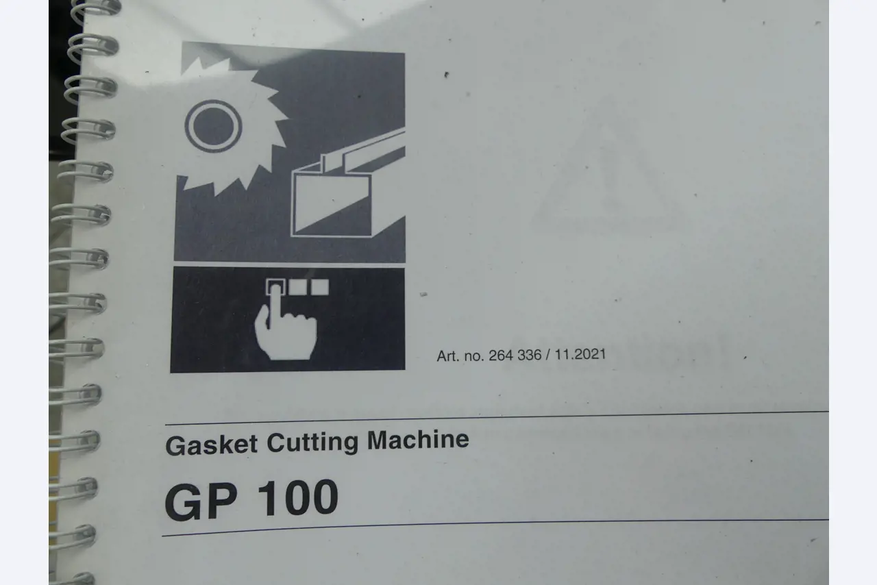 Oprema in dodatki za delavnico iz nekdanjega podjetja za kovinske konstrukcije-2