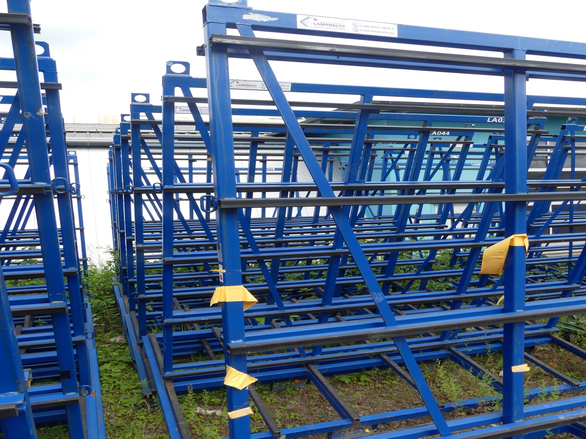 Oprema in dodatki za delavnico iz nekdanjega podjetja za kovinske konstrukcije-2