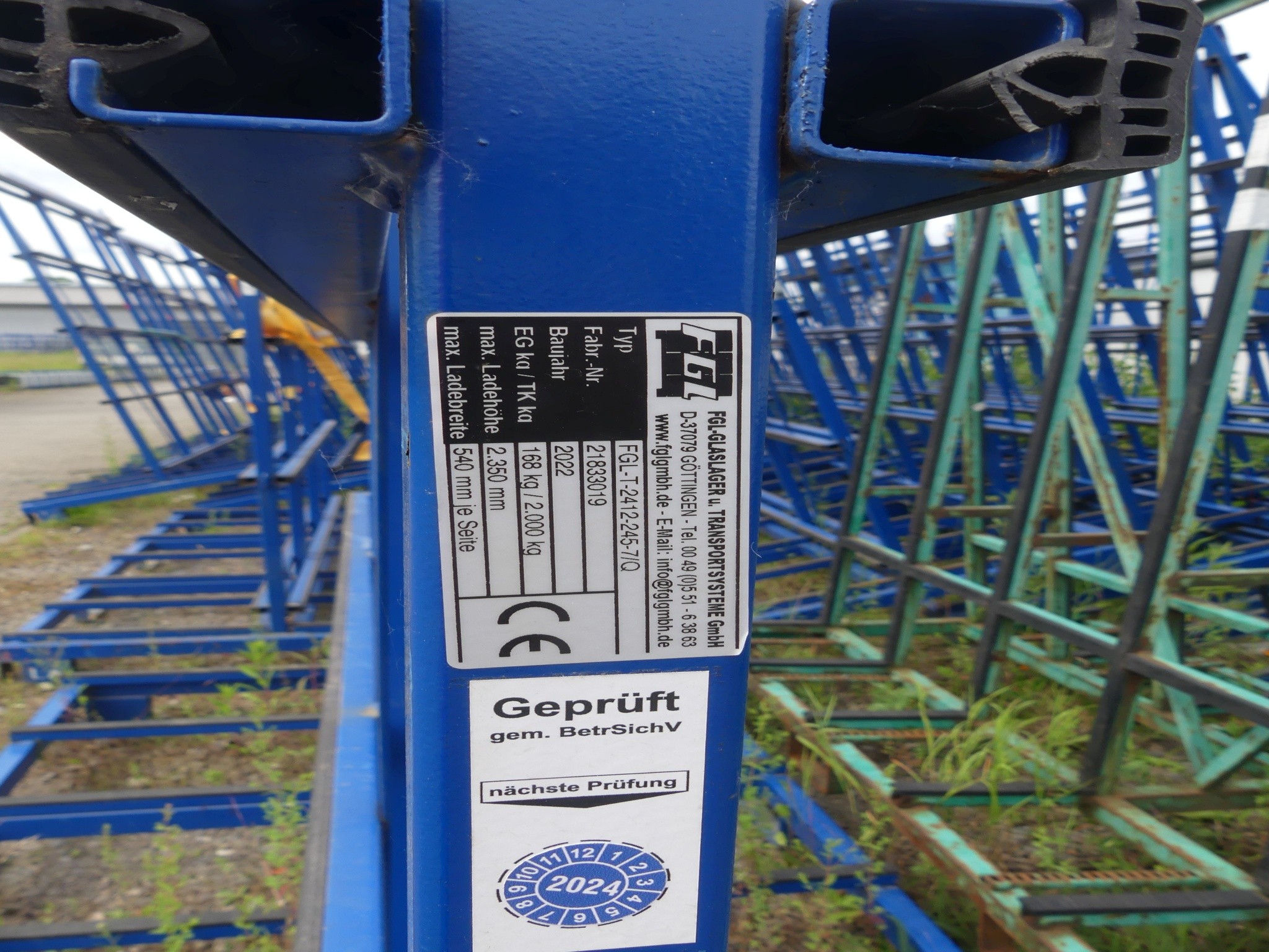 Oprema in dodatki za delavnico iz nekdanjega podjetja za kovinske konstrukcije-3