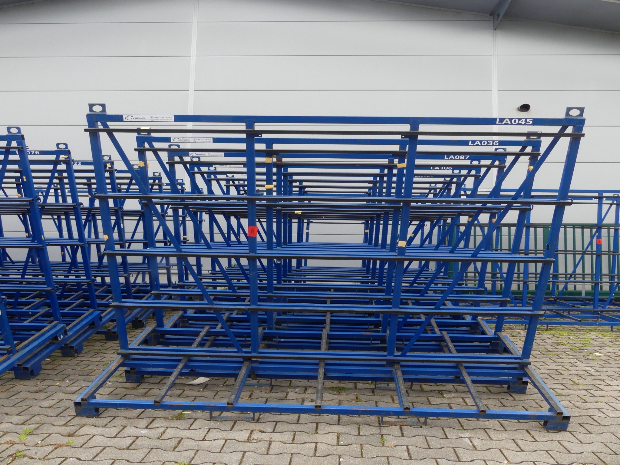 Oprema in dodatki za delavnico iz nekdanjega podjetja za kovinske konstrukcije-1