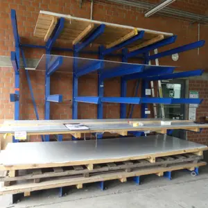 Sistema de estantes cantilever