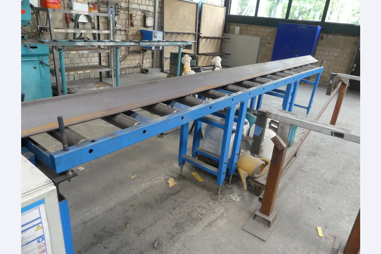 Workshop equipment and accessories from a former metal construction company-6