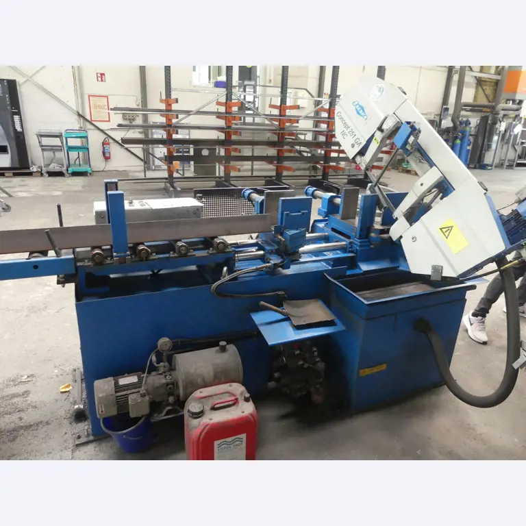 Workshop equipment and accessories from a former metal construction company-7