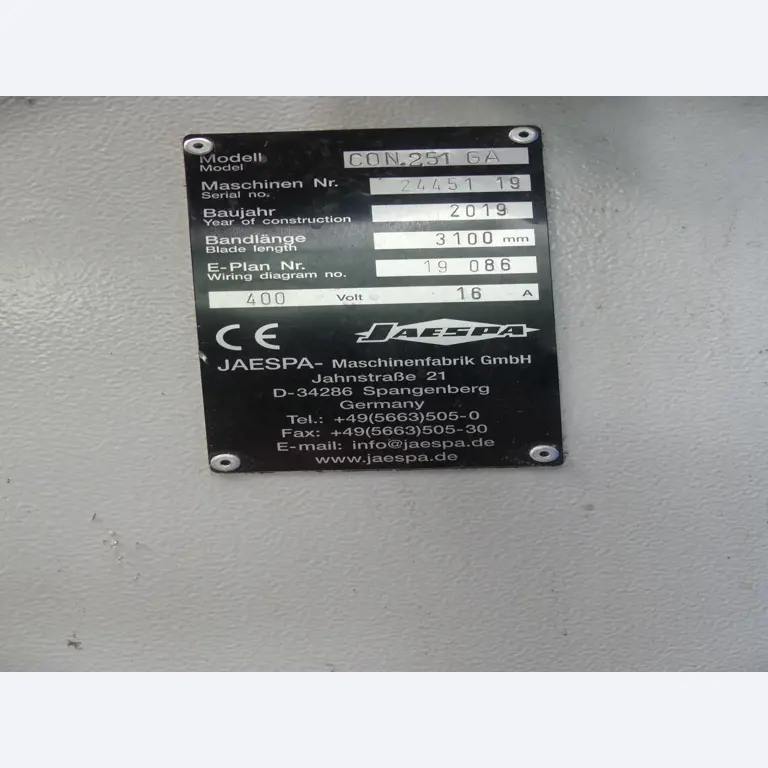 Workshop equipment and accessories from a former metal construction company-8