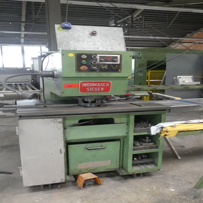 Machine de poinçonnage-grignotage Indumasch Siegen unbekannt
