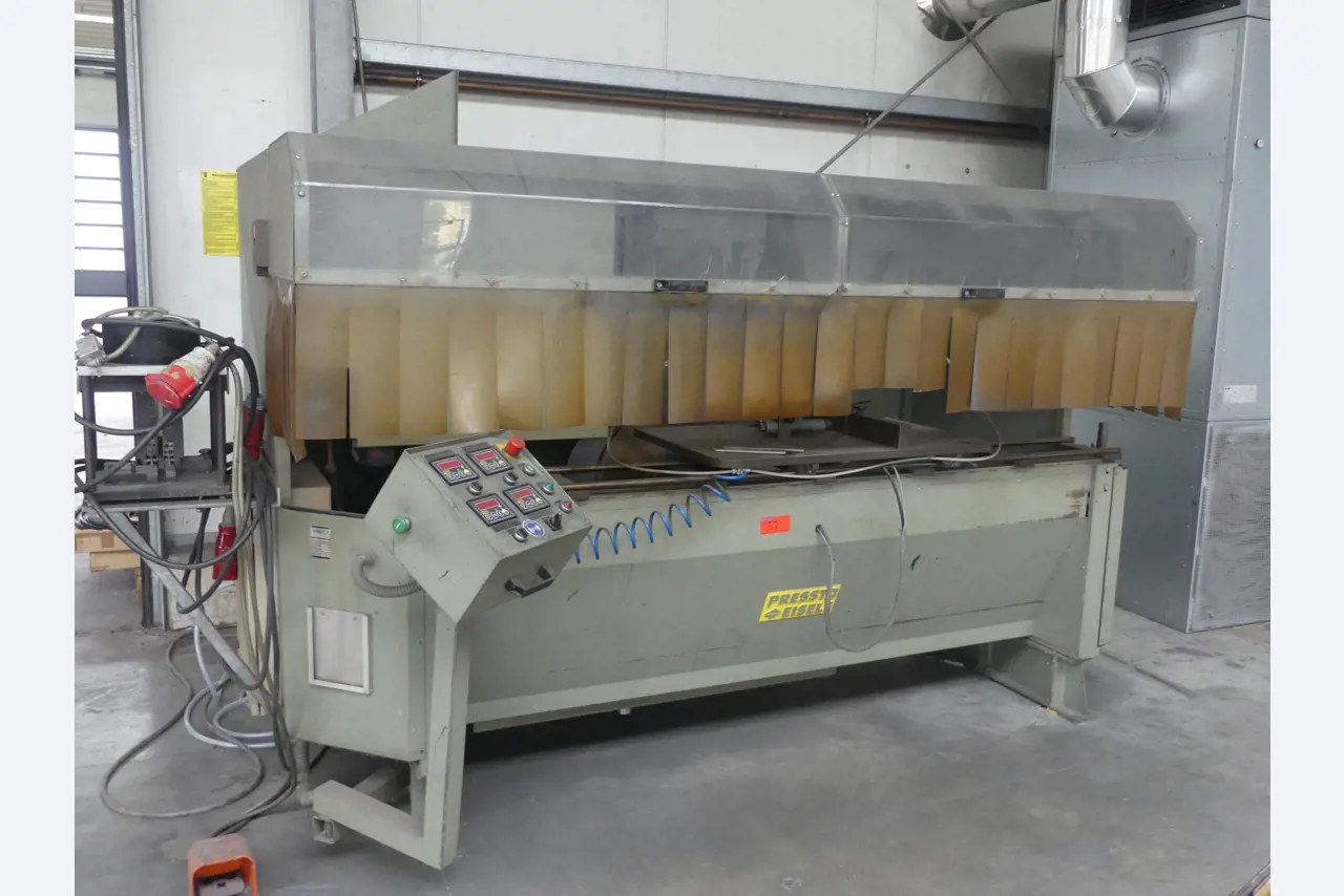 Workshop equipment and accessories from a former metal construction company-1