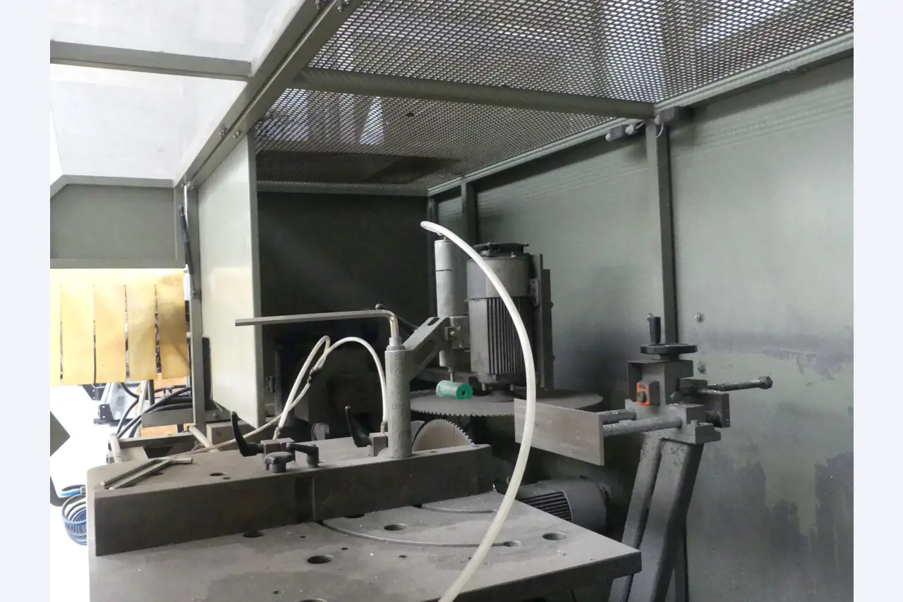 Workshop equipment and accessories from a former metal construction company-4