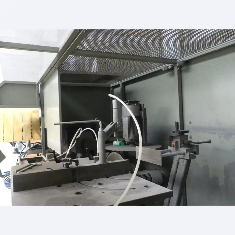 Workshop equipment and accessories from a former metal construction company-4