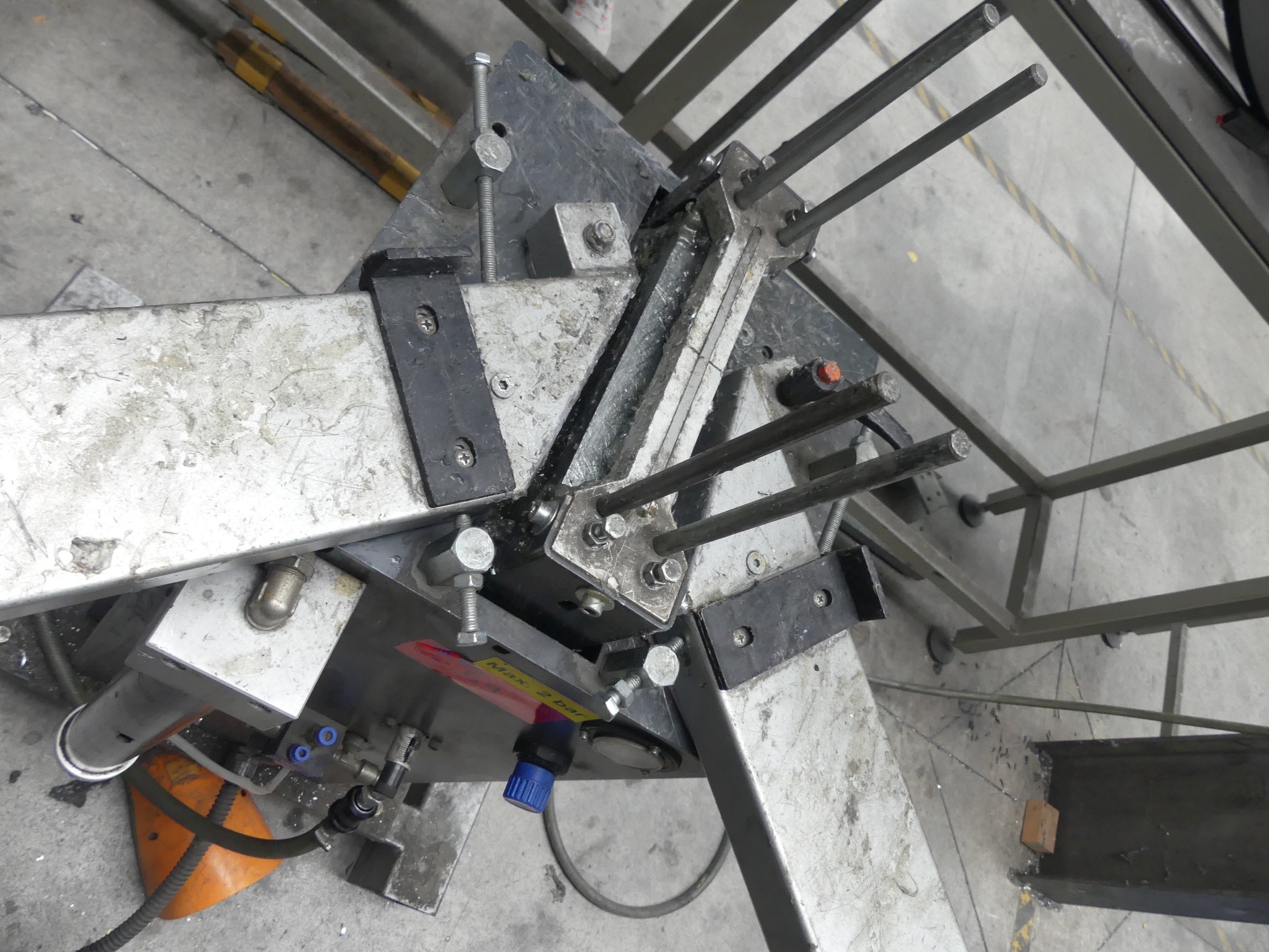 Werkstattausstattung sowie Zubehör eines ehemaligen Metallbau-Unternehmens-2