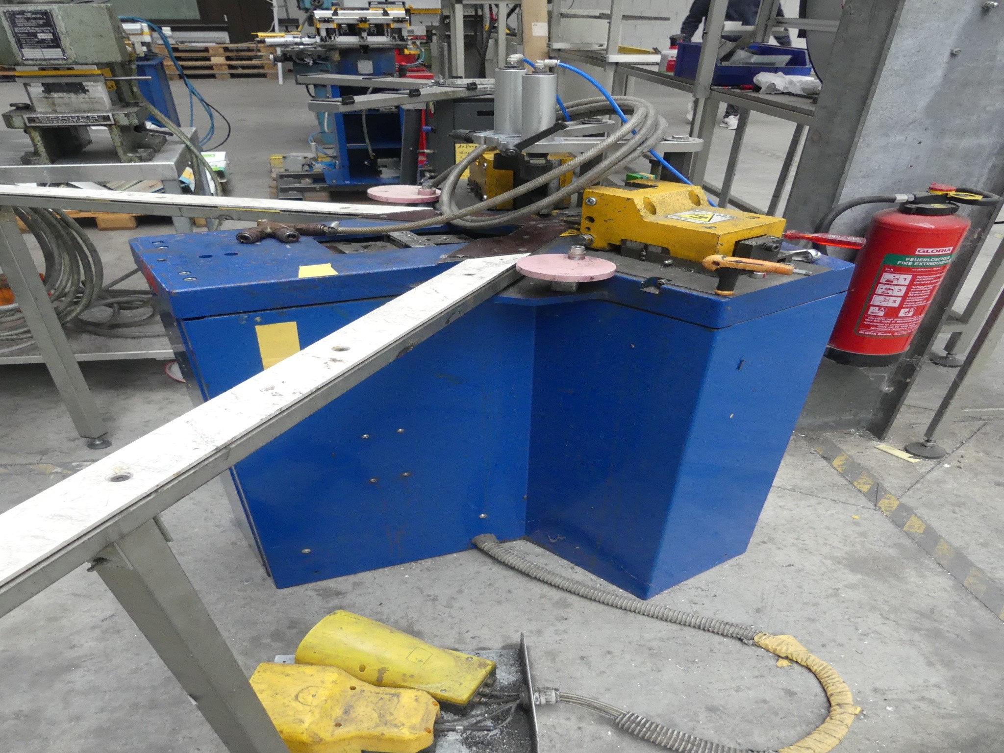 Werkstattausstattung sowie Zubehör eines ehemaligen Metallbau-Unternehmens-3