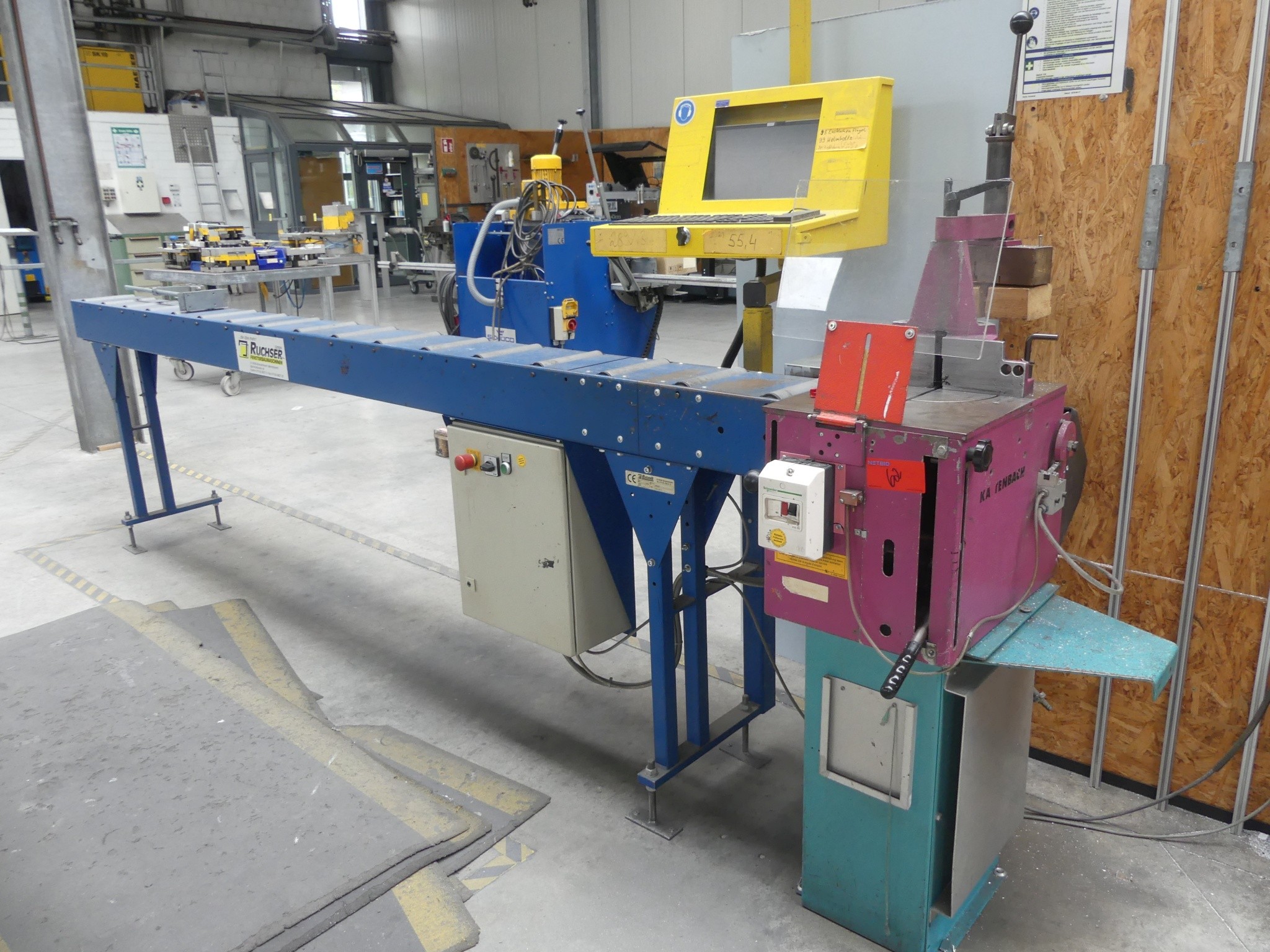 Sprzęt warsztatowy i akcesoria z byłej firmy zajmującej się konstrukcjami metalowymi-2