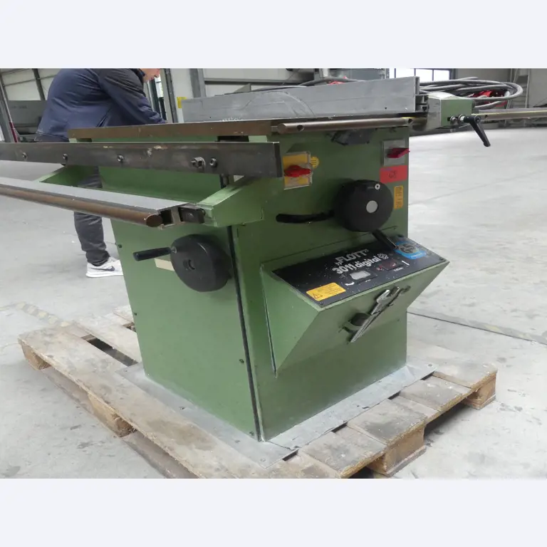 Workshop equipment and accessories from a former metal construction company-3