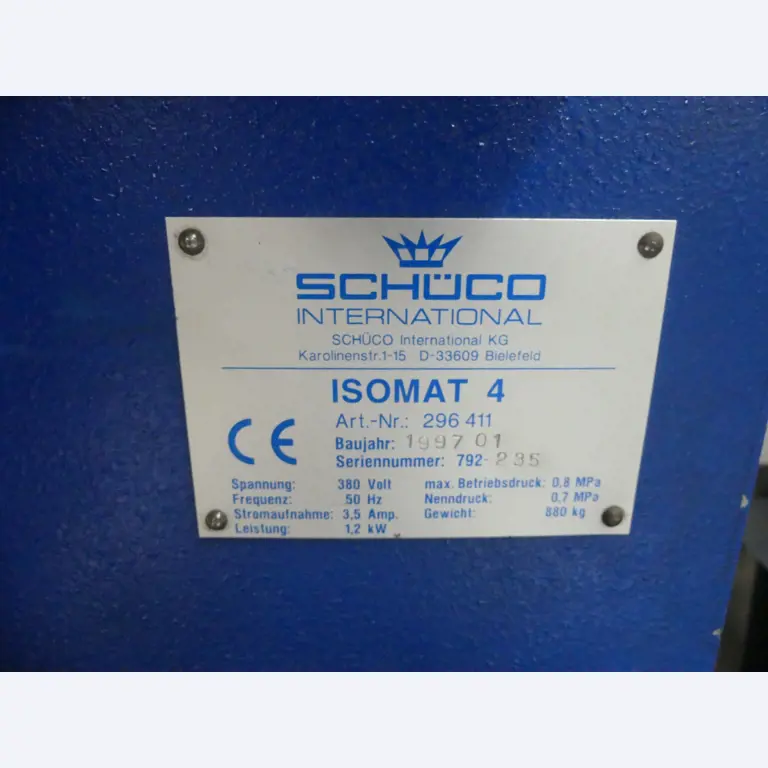 Equipamiento y accesorios de taller de una antigua empresa de construcciones metálicas-3