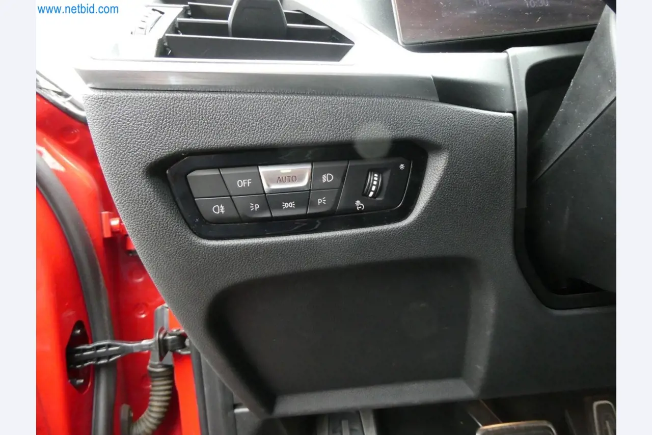 Zusatzposition online:<br>gepflegtes Bearbeitungszentrum-11