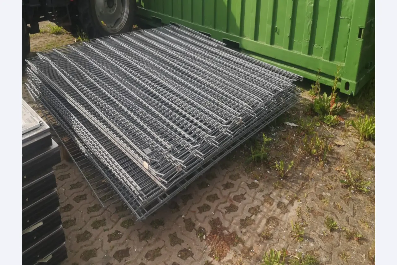 div. Werkstatteinrichtung, Fahrzeuge und Lagerbestand-1