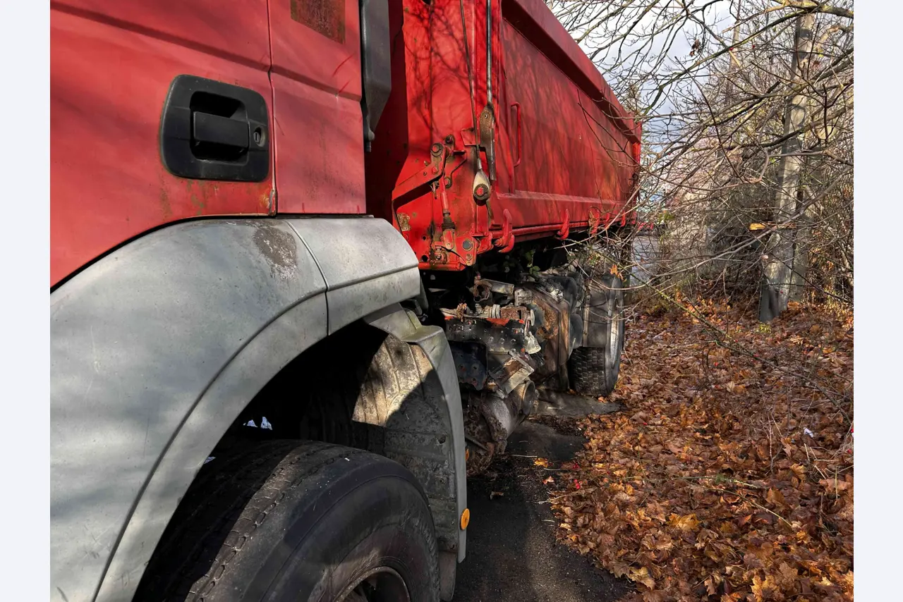 various cars, trucks, motorcycles, work machines and factory equipment-15