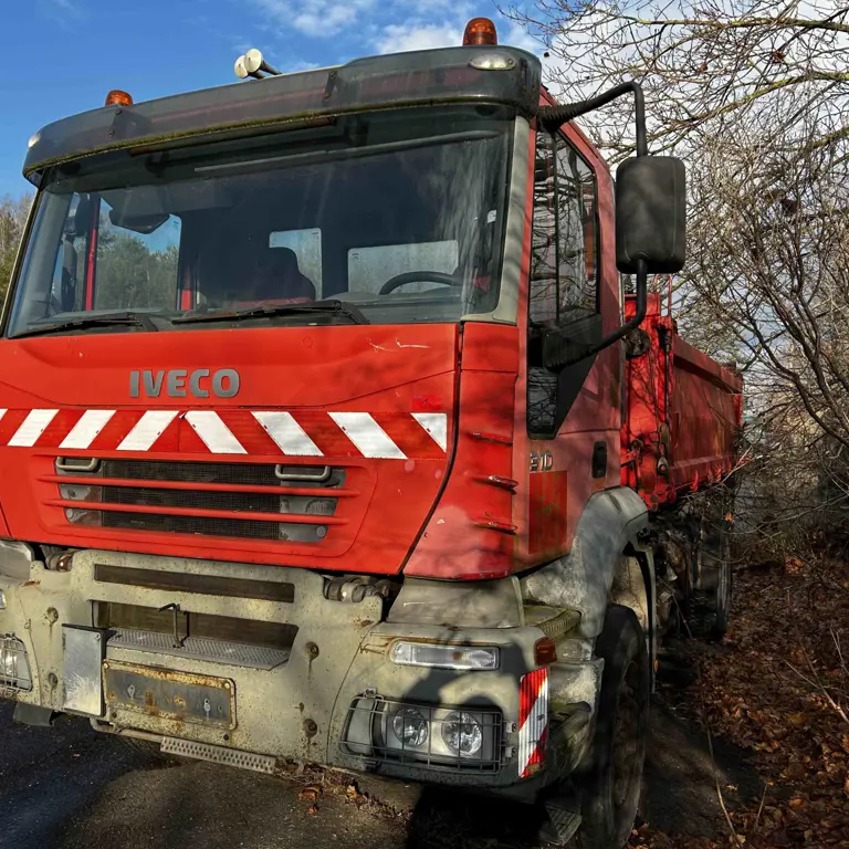 Truck (ex RZ-KL 106) Iveco 310
