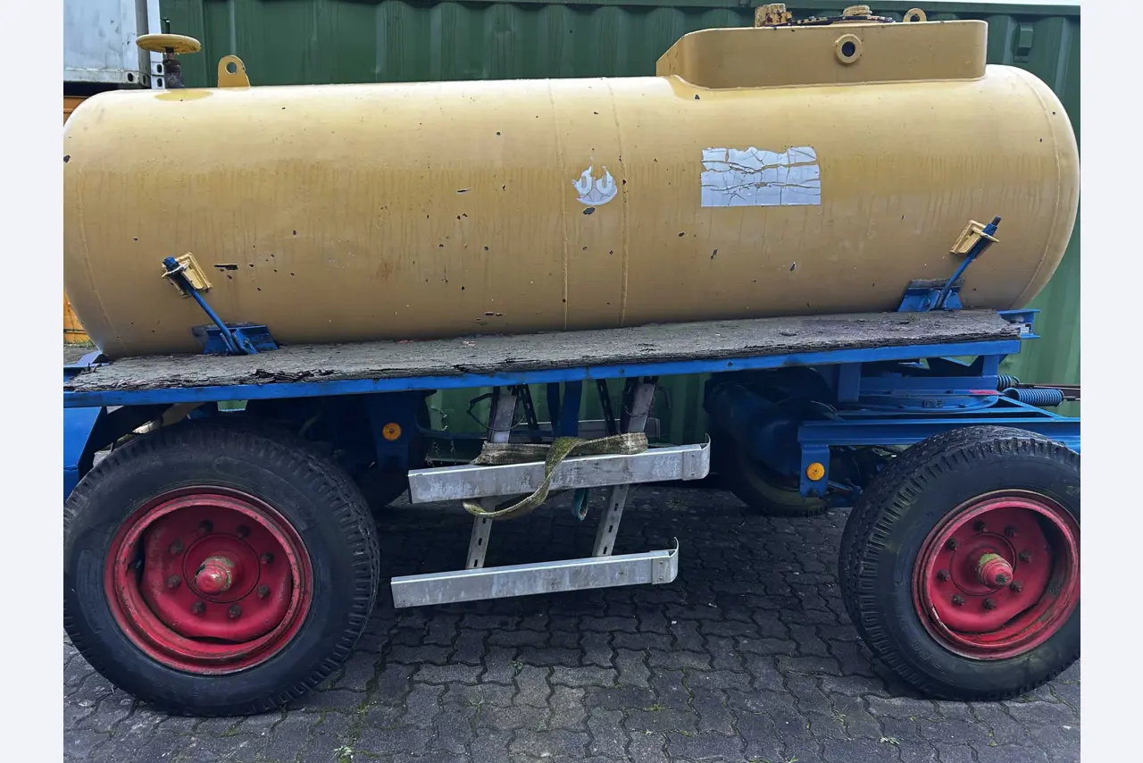 various cars, trucks, motorcycles, work machines and factory equipment-4