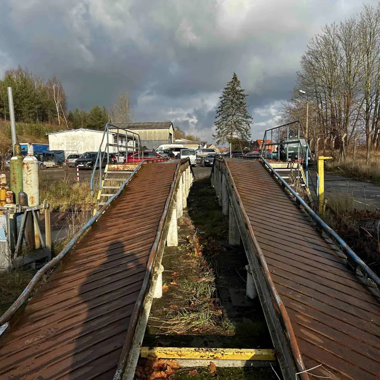 Drive-over ramp/ outdoor rolling platform/ washing platform