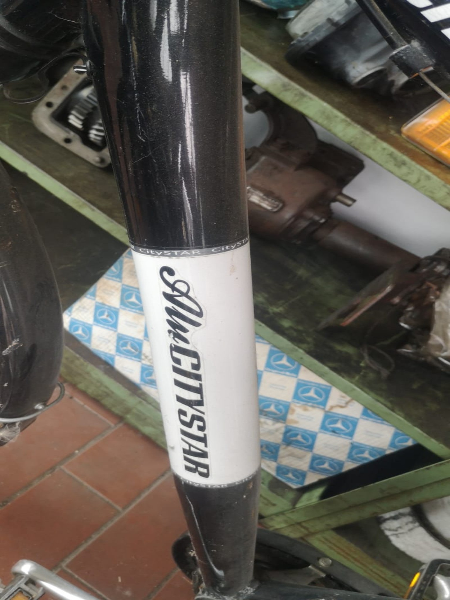 div. Werkstatteinrichtung, Fahrzeuge und Lagerbestand-4